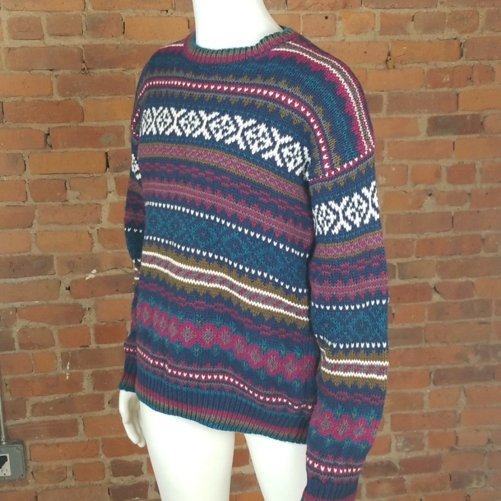 Vintage oversized sweater size Medium - Picture 7 of 8